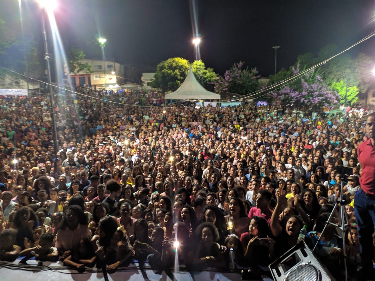 Camacã: 5ª Festa dos Evangélicos traz milhares de pessoas em seu primeiro dia
